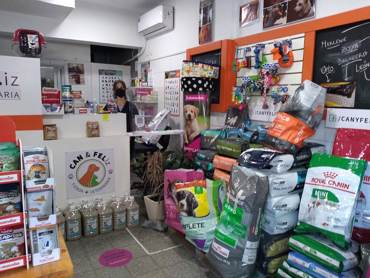 Local de Can & Feliz, veterinaria y pet shop en Flores